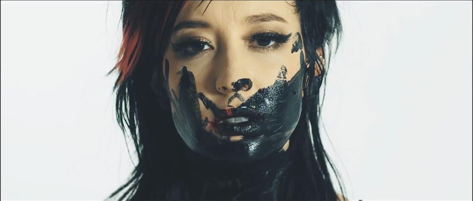 Zahna Underneath Spanish